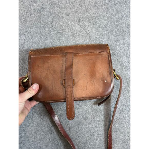 Vintage 80s Dooney & Bourke All Weather Leather Saddle Bag Turn Lock Green Brown - Picture 5 of 8